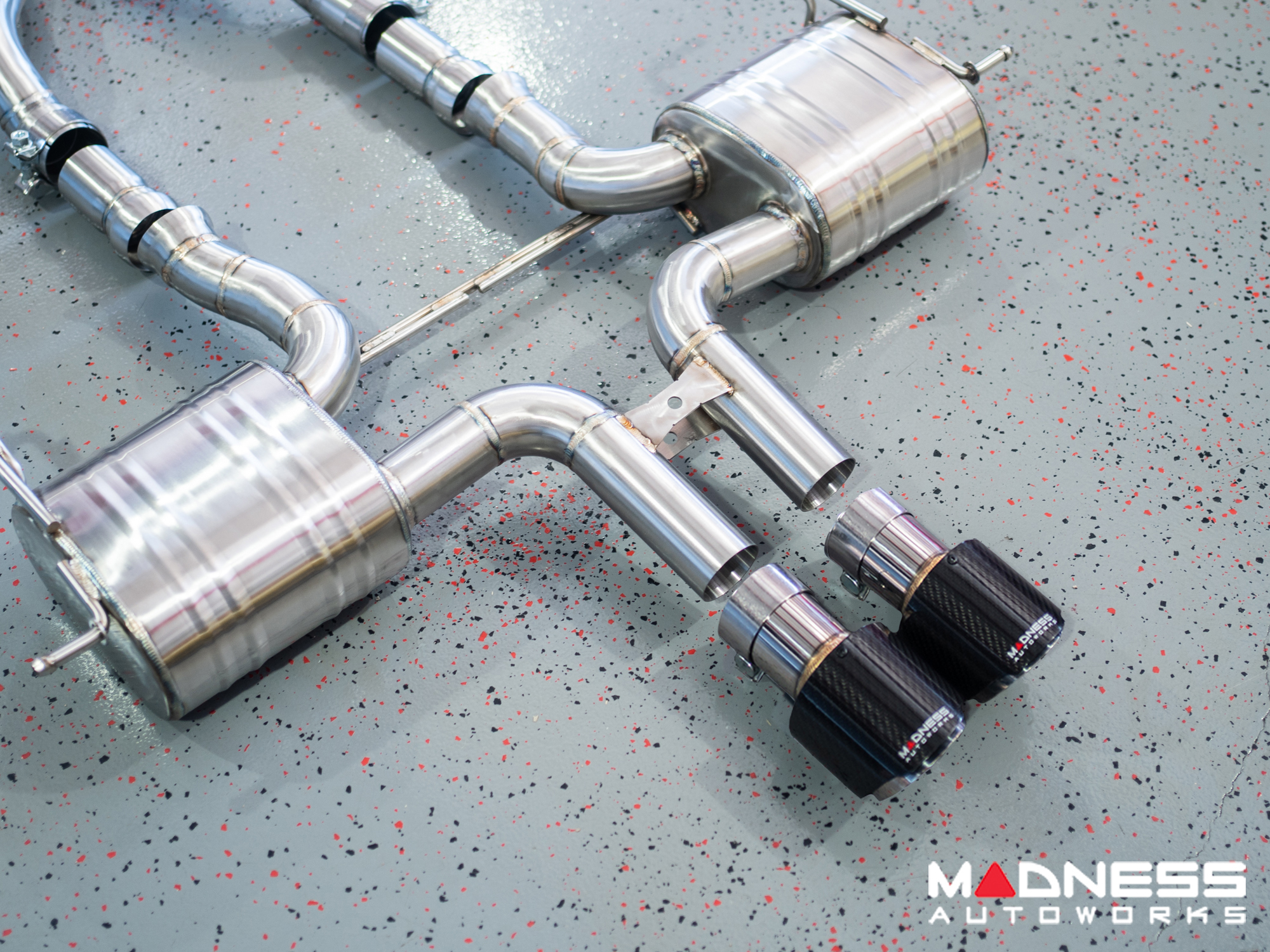 Jaguar F-TYPE Performance Exhaust System - MADNESS - 2.0L Turbo - Center Exit - Carbon Fiber Exhaust Tips